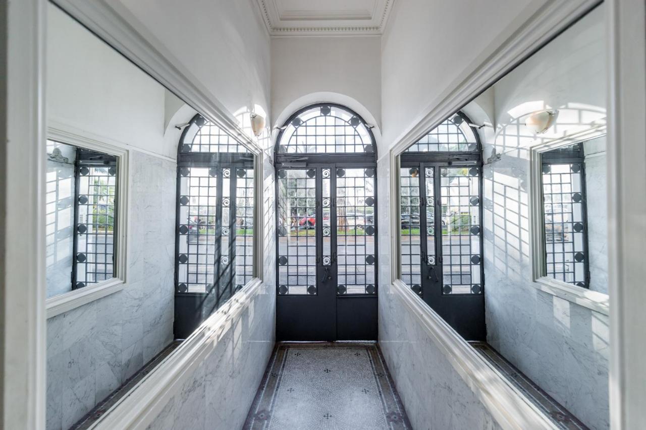 Le 323 Prom - 2 Chambres - Ac - Parking - Tram Et Supermarche Proches - Front De Mer Nice Dış mekan fotoğraf